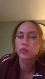 Jinjakinka cam4 livecam show performer room profile