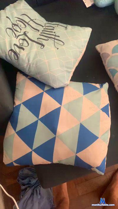 alis81 cam4 bisexual performer from Federative Republic of Brazil  