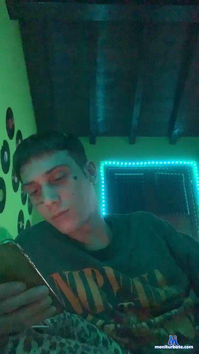 xxxdreamsxxx cam4 straight performer from Republic of Italy  