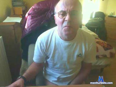 pascal18 cam4 straight performer from French Republic  