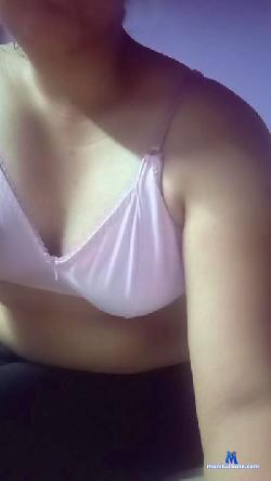 Layla1122 cam4 live cam performer profile