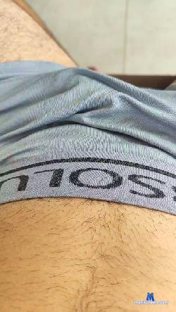 MeD692 cam4 live cam performer profile