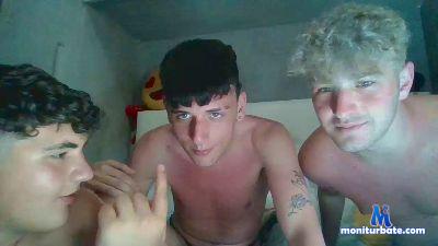enrico225 cam4 gay performer from Republic of Italy smoke cum spanking 