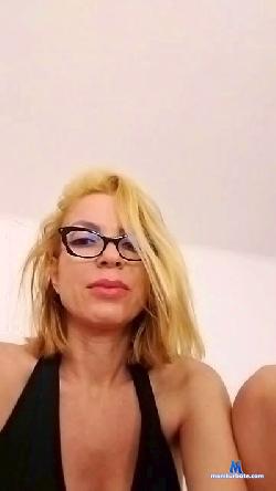 Ingrid4U cam4 live cam performer profile