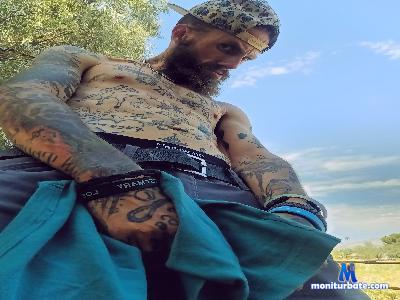 bigcockaz34wow cam4 bicurious performer from United States of America amateur cum tattoos 