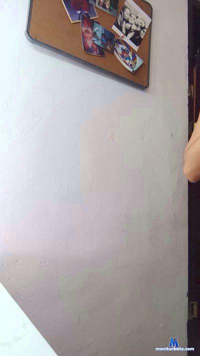 Elikit cam4 bicurious performer from Kingdom of Spain  