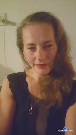 HayyGirl cam4 live cam performer profile
