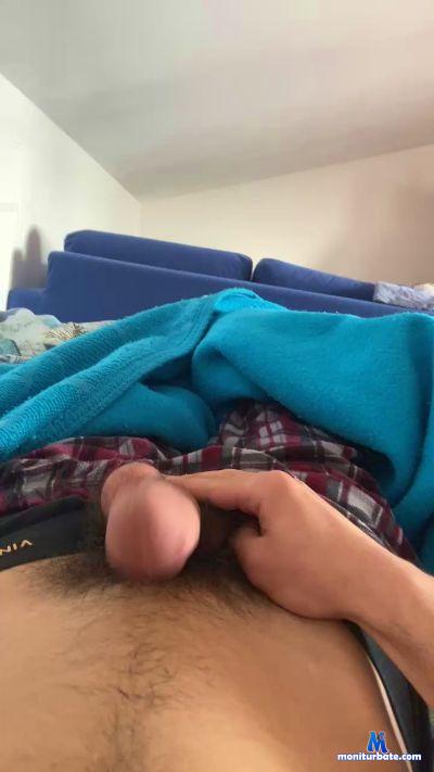 broski28 cam4 unknown performer from Republic of Italy masturbation amateur cazzogrosso 