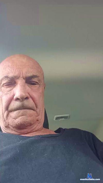 nudo_xxx cam4 bisexual performer from Republic of Italy cazzo culo piedi nudo 