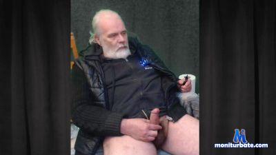 BigManolo cam4 bicurious performer from Kingdom of Spain milk squirt cum masturbation BigManolo 