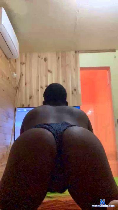 nicolas1281 cam4 bisexual performer from Guadeloupe outdoor ass slave feet bigcock 