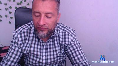 tiago_777 cam4 bicurious performer from Republic of Colombia feet spanks ass naked latino cum nipple 