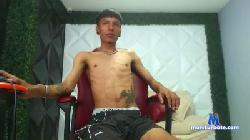 Charliepills cam4 live cam performer profile