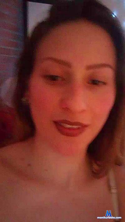 blue_ivy27 cam4 bicurious performer from United States of America ass pussy wet shaved 