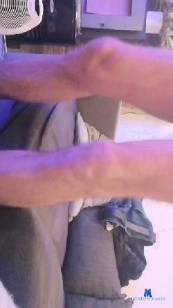 Djoul38 cam4 live cam performer profile