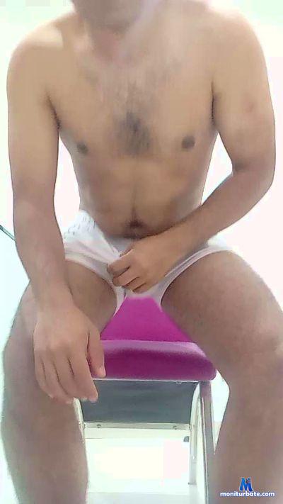 roberto27010 cam4 straight performer from Republic of Colombia  