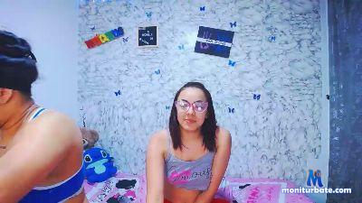Emma_Abby cam4 bisexual performer from United States of America  