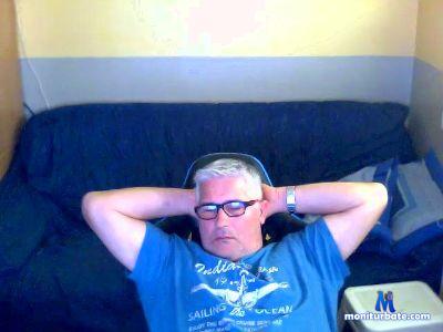 richard_geer cam4 straight performer from French Republic  