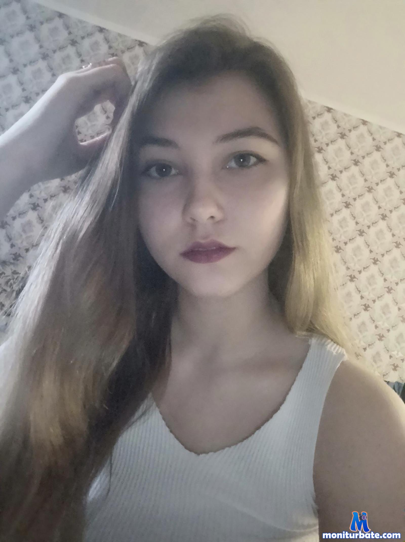 EldaFaith cam4 straight performer from Republic of Poland  