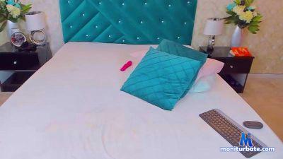 lady4youxxx cam4 straight performer from Republic of Italy livetouch 