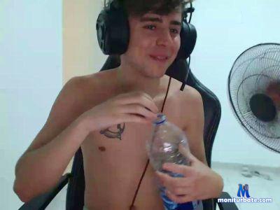 apolo72 cam4 bicurious performer from Argentine Republic  