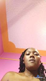 Prettylilley cam4 livecam show performer room profile