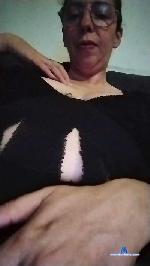Aglisse cam4 livecam show performer room profile