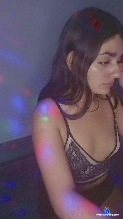 satiraxxx cam4 bisexual performer from Argentine Republic  