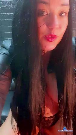 Barrrbitch cam4 live cam performer profile