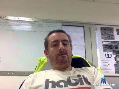 lomu38 cam4 straight performer from French Republic  