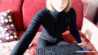 AmyGrey18 cam4 straight performer from United States of America  