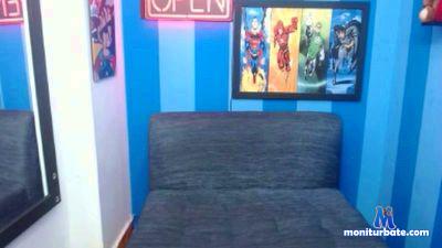 tattoluigi cam4 bicurious performer from United States of America hairy hetero men youn bigcock rollthedice 