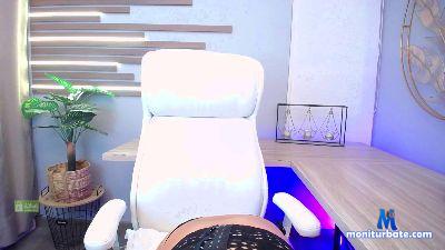 isaabellaa_ cam4 bisexual performer from United Mexican States ass milk masturbation blowjob feet 
