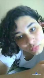 yara_fun cam4 livecam show performer room profile