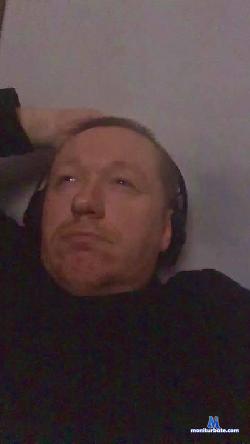 Hellhound80 cam4 live cam performer profile