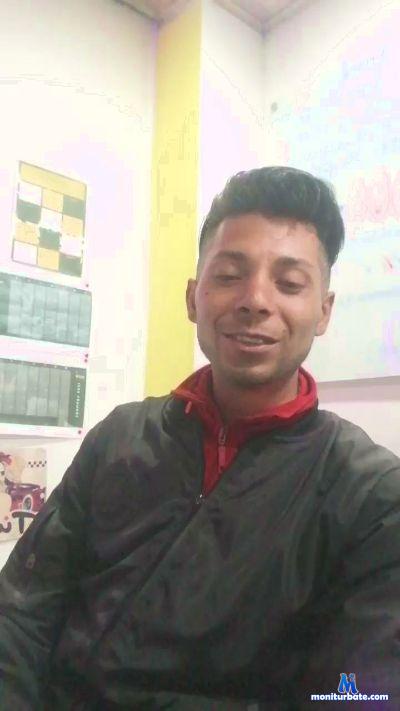 curiososhiki39 cam4 straight performer from United States of America  