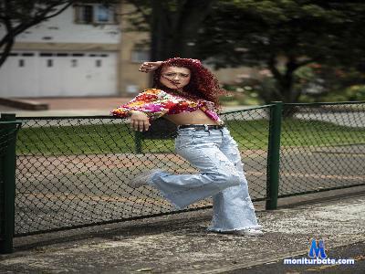 Cataleya_saenz cam4 bisexual performer from Republic of Colombia masturbation bigass spanking anal blowjob ass pussy 