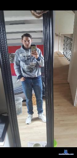 Carle99 cam4 live cam performer profile