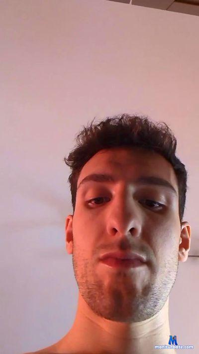 Cazzolargo02 cam4 bisexual performer from Republic of Italy cum dick feet ass 
