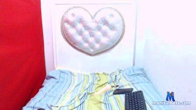 dirtykinkymoi cam4 bisexual performer from United States of America  