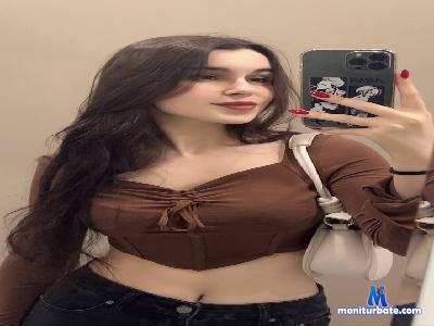 _ShinySelena_ cam4 bisexual performer from French Republic  