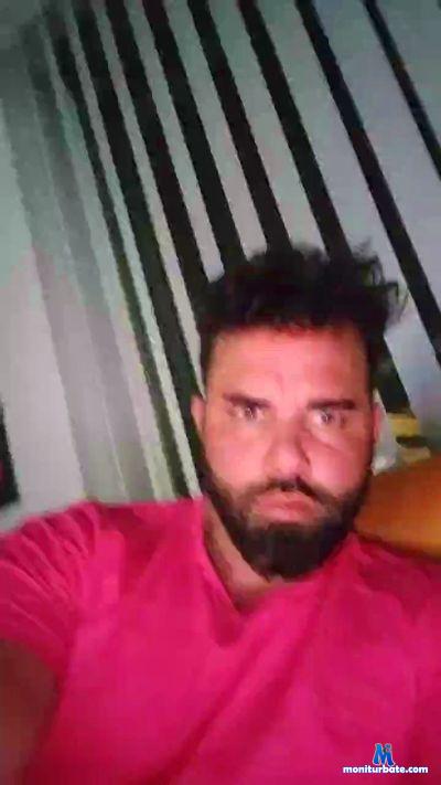 guaroverga69 cam4 straight performer from United States of America  