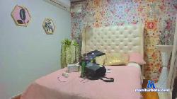 KinberlyNait cam4 live cam performer profile