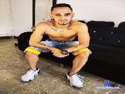 geminis_white cam4 live cam performer profile