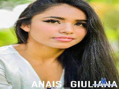 anais_giuliana cam4 straight performer from Republic of Colombia smoke spanking striptease amateur feet ass 