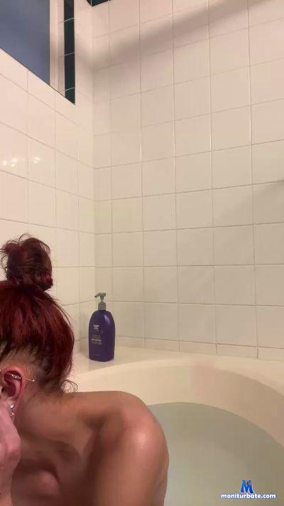 Only_siren cam4 bisexual performer from United States of America  