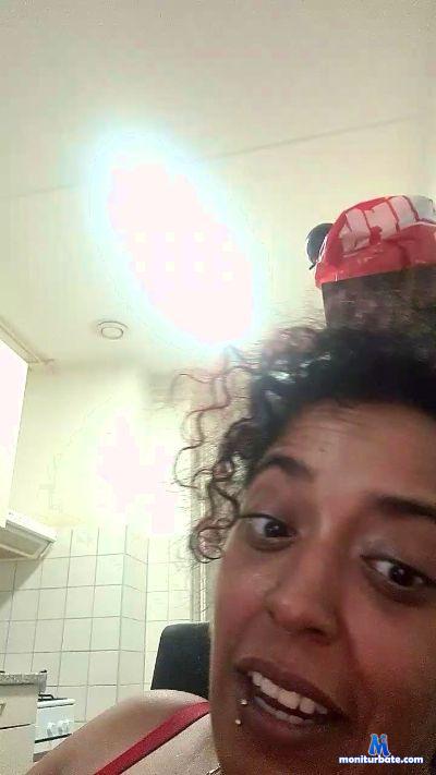 Moaneesha cam4 bicurious performer from Kingdom of the Netherlands  