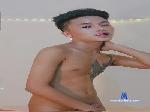 Petite_hugecock cam4 livecam show performer room profile