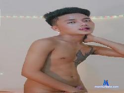 Petite_hugecock cam4 live cam performer profile