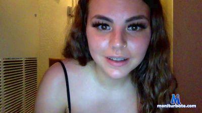 Stella_Jade cam4 bisexual performer from United States of America stella_jade brunette young tattoos piercings 